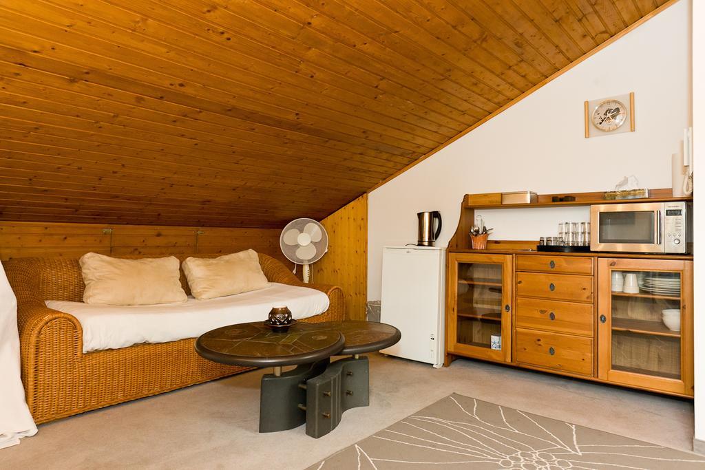 Bed And Breakfast Zeevat München Phòng bức ảnh