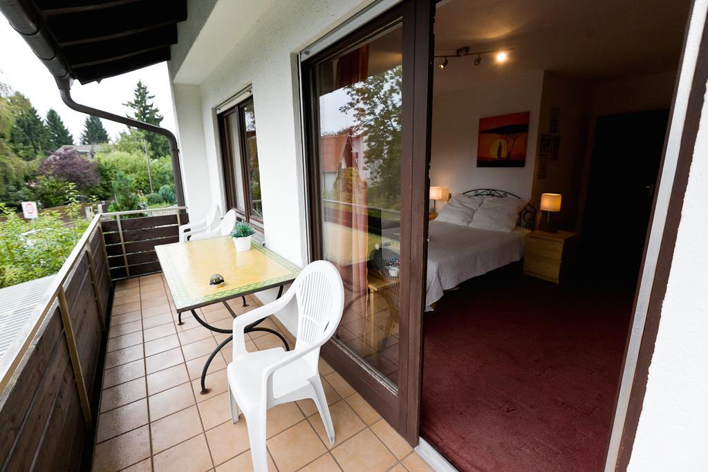 Bed And Breakfast Zeevat München Phòng bức ảnh