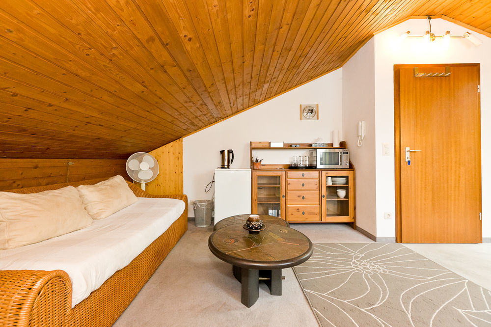 Bed And Breakfast Zeevat München Ngoại thất bức ảnh