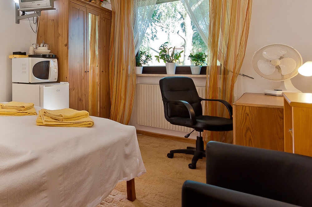 Bed And Breakfast Zeevat München Ngoại thất bức ảnh